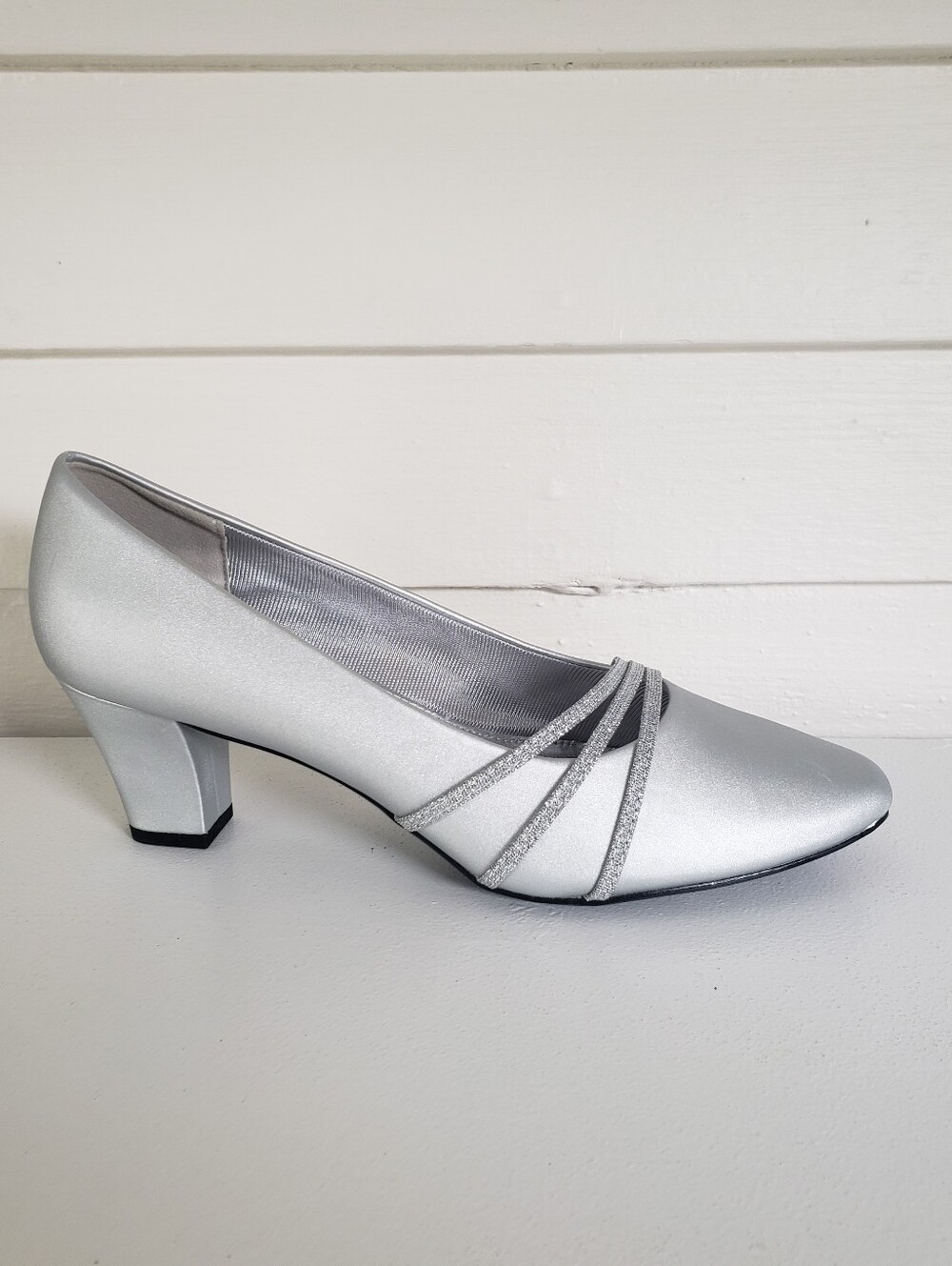 Easy Street Cristiny Silver Satin Low Heel Pump with Decorative Straps Size 10